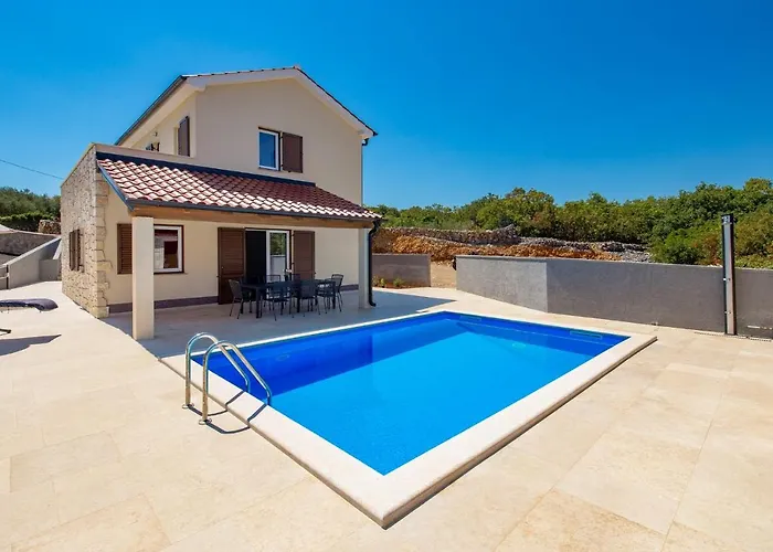Giulietta Villa